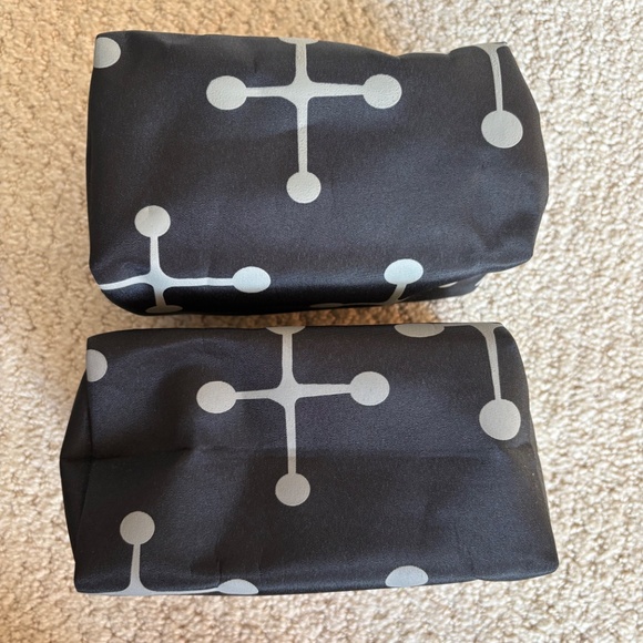 American Airlines Eames dot print amenity travel bag - Picture 2 of 11